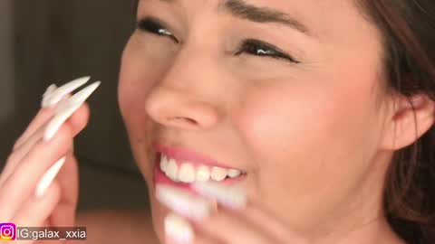  Elisabeth  IG galax xxia       online show from 02/07/25, 01:47