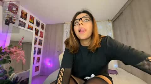  Elisabeth  IG galax xxia       online show from 03/01/25, 12:28