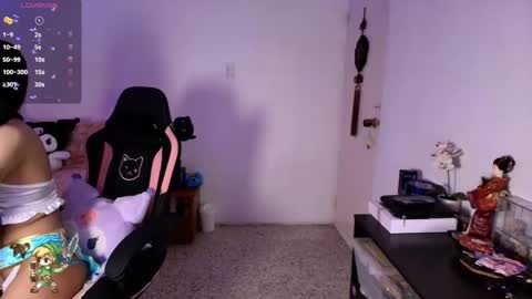 Snapshot of miss_hikikomori chatting on 11/10/25, 03:16 Asami online show from 11/10/25, 03:16