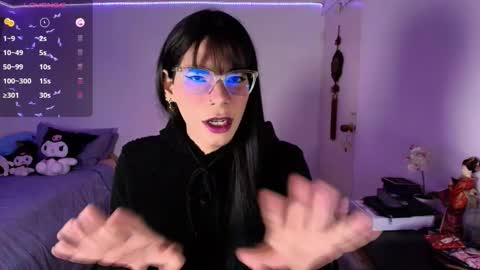 Snapshot of miss_hikikomori chatting on 11/21/25, 04:11 Asami online show from 11/21/25, 04:11