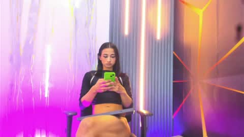miss_isa19 online show from 05/25/26, 12:33