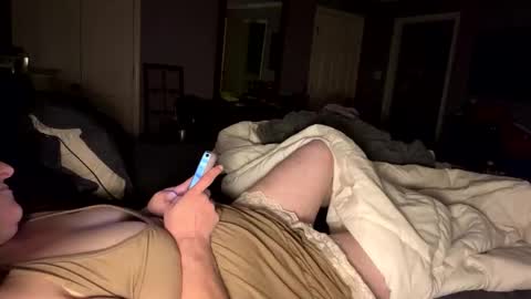 miss_kellyjo online show from 12/18/25, 04:51