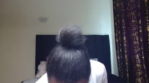 Snapshot of miss_kiarrafit chatting on 01/22/25, 08:29 Miss Kiarrafit online show from 01/22/25, 08:29