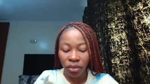 Snapshot of miss_kiarrafit chatting on 02/18/25, 01:11 Miss Kiarrafit online show from 02/18/25, 01:11