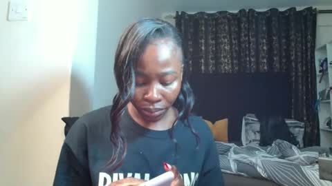 Miss Kiarrafit online show from 02/18/26, 05:42