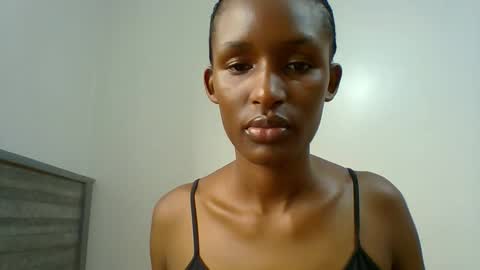 Snapshot of miss_kiki7 chatting on 10/13/25, 07:52 kiki online show from 10/13/25, 07:52