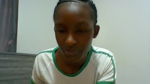 Snapshot of miss_kiki7 chatting on 10/21/25, 06:47 kiki online show from 10/21/25, 06:47