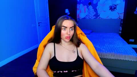 miss_kiten online show from 06/22/26, 12:02