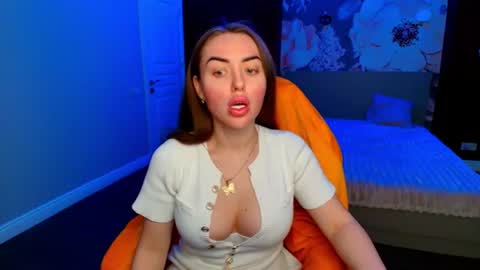 miss_kiten online show from 07/14/26, 03:00