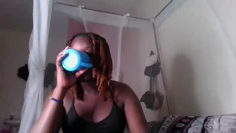 Snapshot of miss_kookie chatting on 03/05/25, 02:25 miss_kookie online show from 03/05/25, 02:25