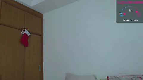 miss_lanalion online show from 12/17/25, 05:35