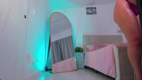 Snapshot of miss_londonn_ chatting on 03/21/26, 03:33 Here is Londonn Thank you for being part of this day I wish you an excellent rest. online show from 03/21/26, 03:33