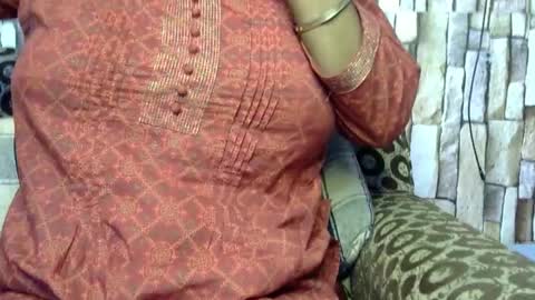 Mahi online show from 09/21/25, 02:08