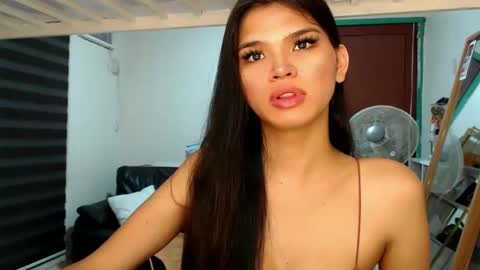 Snapshot of miss_mariamontrese chatting on 01/09/25, 10:31 Maria-          online show from 01/09/25, 10:31