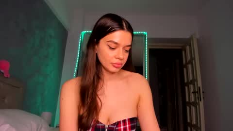 miss_medyson online show from 02/08/25, 07:38