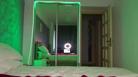 Snapshot of miss_medyson chatting on 10/01/25, 07:36 miss_medyson online show from 10/01/25, 07:36