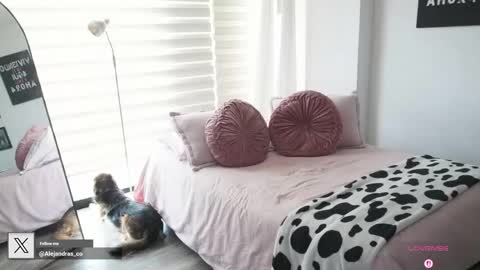 Alejandra online show from 05/05/26, 06:16