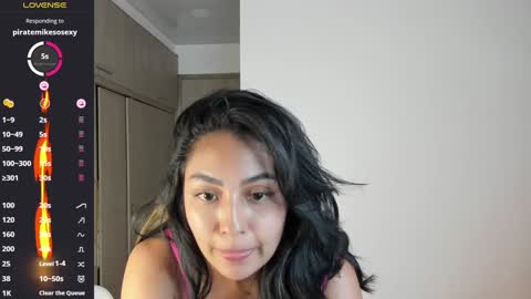 Mia  monday to saturday 6pm to 9pm time Colombia online show from 01/31/25, 11:35