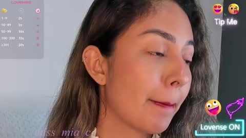 Mia  monday to saturday 6pm to 9pm time Colombia online show from 09/10/25, 11:38