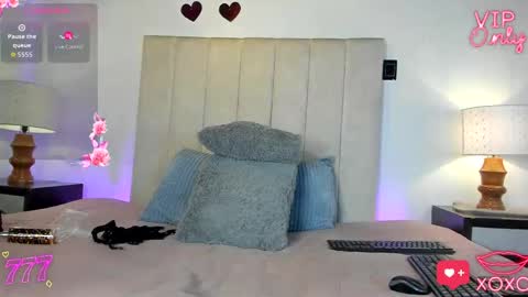 Snapshot of miss_milf_ chatting on 04/04/26, 07:33 miss_milf_ online show from 04/04/26, 07:33