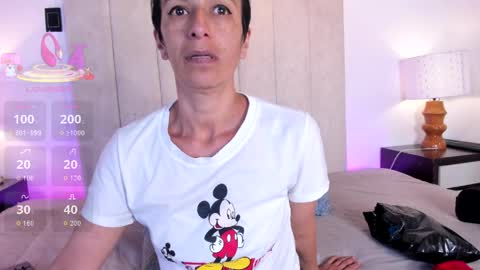 Snapshot of miss_milf_ chatting on 04/17/26, 07:28 miss_milf_ online show from 04/17/26, 07:28