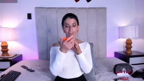 Snapshot of miss_milf_ chatting on 05/06/26, 08:47 miss_milf_ online show from 05/06/26, 08:47