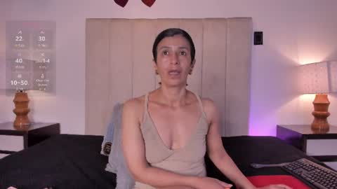 miss_milf_ online show from 06/17/26, 08:10