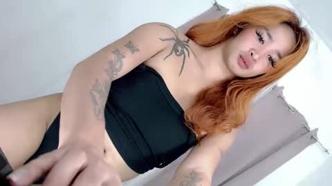 Snapshot of miss_mitchxx chatting on 04/10/26, 02:00 miss_mitchxx online show from 04/10/26, 02:00