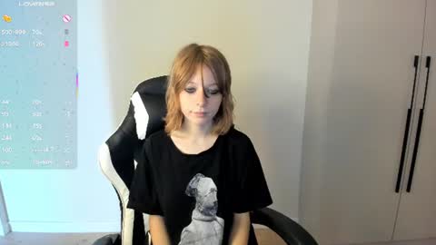 Snapshot of miss_mollysally chatting on 08/08/26, 05:53 Molly online show from 08/08/26, 05:53