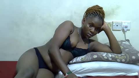 Snapshot of miss_monroee chatting on 02/18/26, 10:28 monroe online show from 02/18/26, 10:28