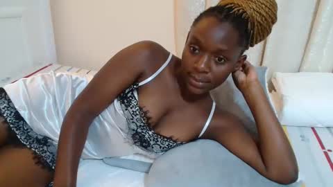 Snapshot of miss_monroee chatting on 05/08/26, 02:55 monroe online show from 05/08/26, 02:55