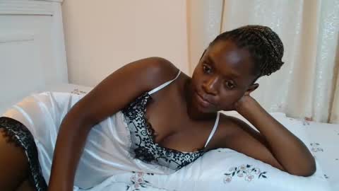 Snapshot of miss_monroee chatting on 05/12/26, 10:18 monroe online show from 05/12/26, 10:18