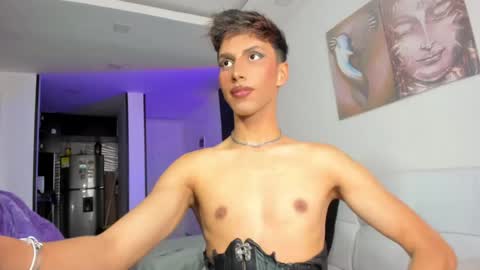 Snapshot of miss_myers chatting on 05/12/26, 04:59 Goddess Myers thumb up is important for me kisses online show from 05/12/26, 04:59