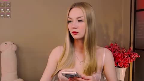 Nicole online show from 07/06/26, 10:56