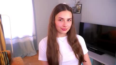 Leonor online show from 10/28/25, 06:28