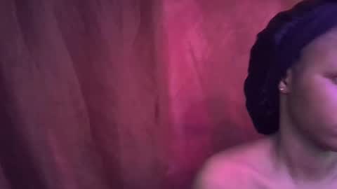 miss_rihanna2 online show from 11/10/25, 04:22