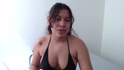 Snapshot of miss_rose1 chatting on 12/18/24, 05:52 ROS online show from 12/18/24, 05:52