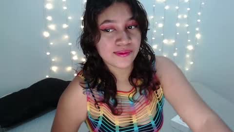 Snapshot of miss_rose1 chatting on 01/28/25, 11:28 ROS online show from 01/28/25, 11:28