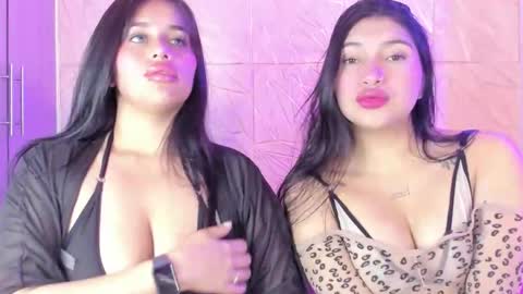 Snapshot of miss_saraxxx chatting on 11/28/25, 10:01 Angel Sophie Tif online show from 11/28/25, 10:01