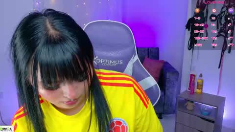 Snapshot of miss_scarllet chatting on 07/07/26, 01:59 100 thumbs up online show from 07/07/26, 01:59