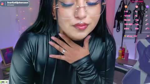 Snapshot of miss_scarllet chatting on 07/28/26, 02:13 100 thumbs up online show from 07/28/26, 02:13