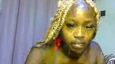 Snapshot of miss_sexyyy chatting on 10/29/25, 05:47 miss_sexyyy online show from 10/29/25, 05:47
