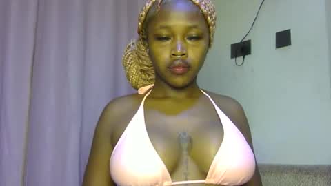 Snapshot of miss_sexyyy chatting on 11/11/25, 11:38 miss_sexyyy online show from 11/11/25, 11:38