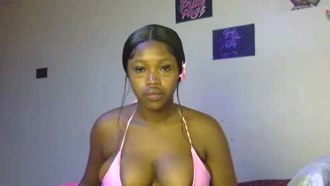 Snapshot of miss_sexyyy chatting on 12/03/25, 01:53 miss_sexyyy online show from 12/03/25, 01:53