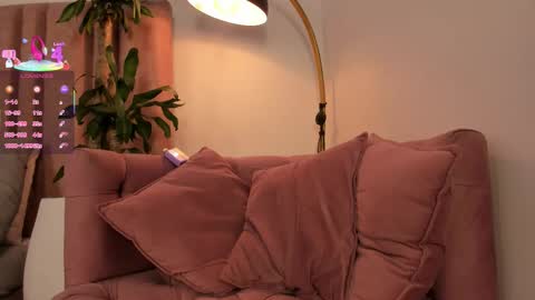 Snapshot of miss_sheep chatting on 12/14/25, 09:25 Tamm online show from 12/14/25, 09:25