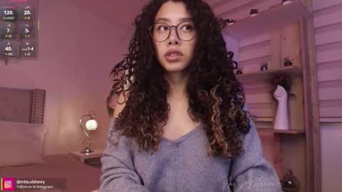 Amy Olivera online show from 10/21/25, 01:23