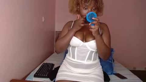 Snapshot of miss_staceyy chatting on 10/30/25, 06:48 Stacey online show from 10/30/25, 06:48
