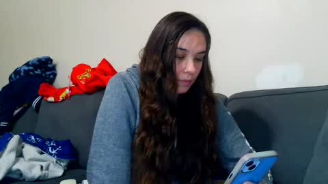 Bella online show from 06/01/26, 03:58