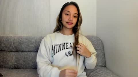 Snapshot of miss_taniac chatting on 04/25/26, 02:25 Miss Taniac online show from 04/25/26, 02:25