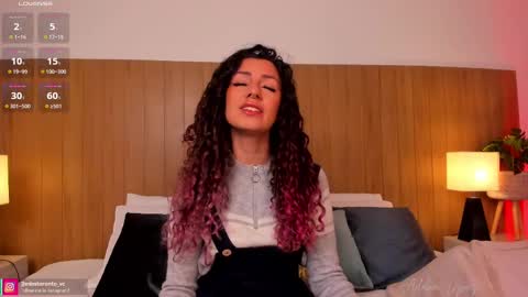 Adara Lpez online show from 02/12/25, 12:01